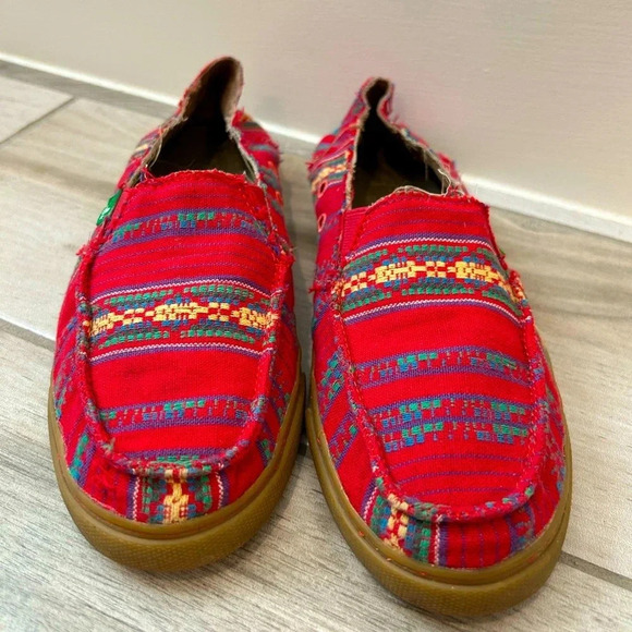 Sanuk CABRIO PONCHO Sidewalk Surfers Red Women's 8 - Picture 1 of 11